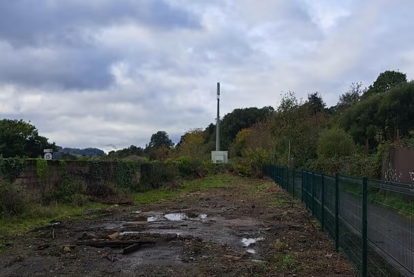 Parkes Rd, Crediton to rent - Building Photo - Image 2 of 3