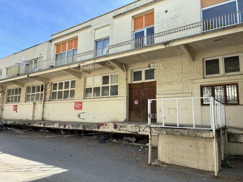 Industrial in Alfortville to rent - Building Photo - Image 1 of 6