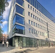 20 Fulham Broa, London to rent Building Photo- Image 1 of 5