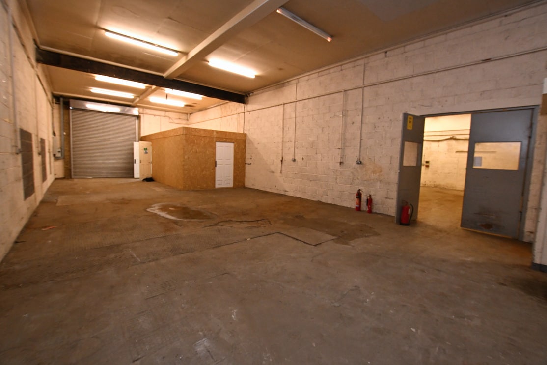 11 Bankside, Falkirk to rent Interior Photo- Image 1 of 3