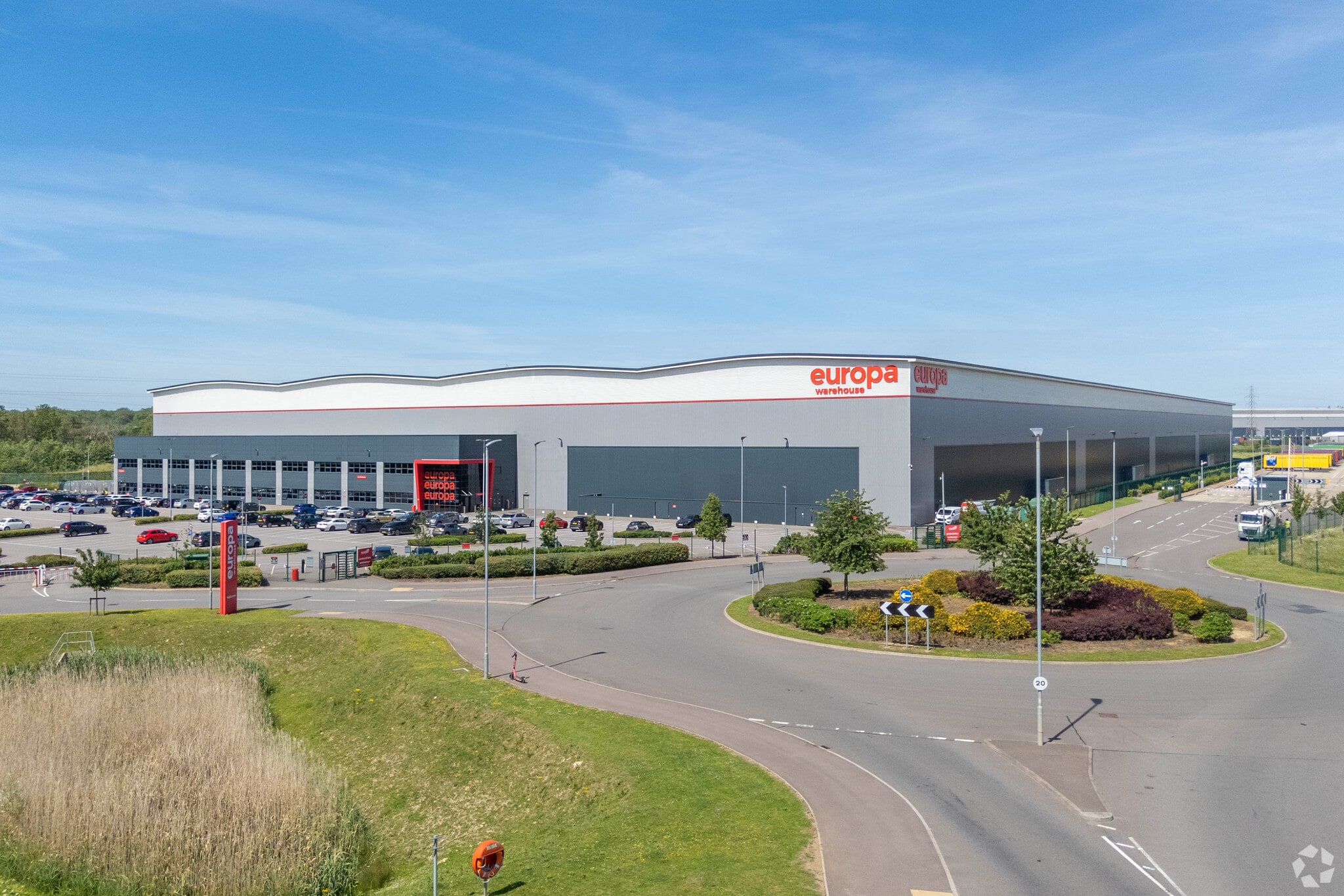 Corby, Corby to rent Building Photo- Image 1 of 4
