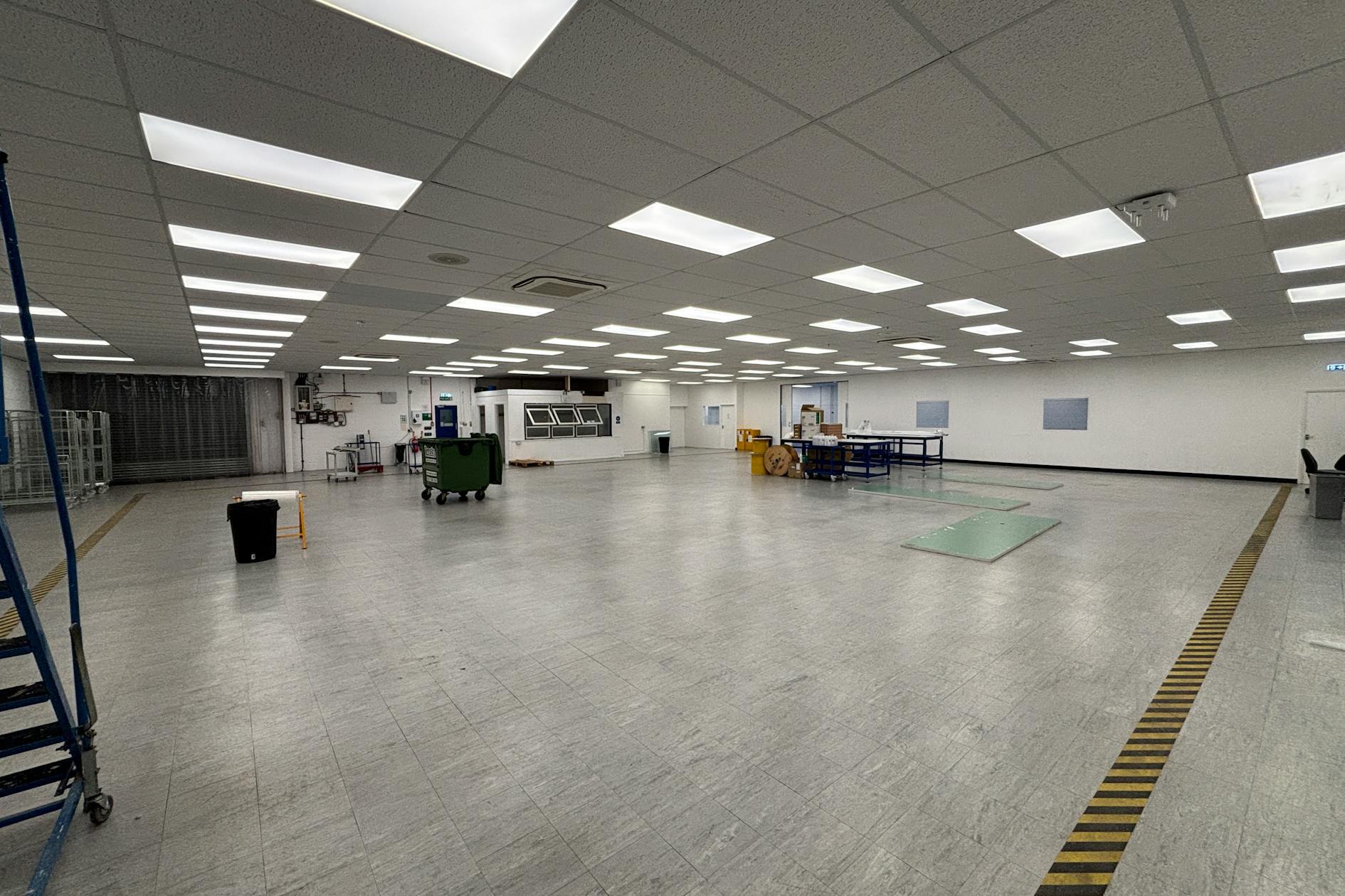 12-14 Boundary Rd, Haverhill to rent Interior Photo- Image 1 of 4