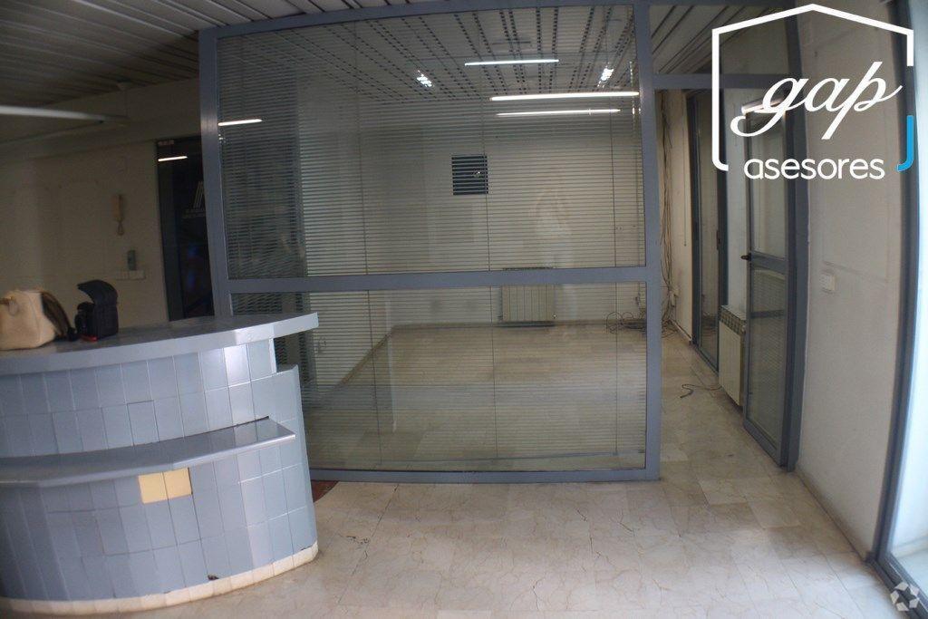 Cuenca, CUE 16002 - Unit Puerta 01, Esc. E - - Interior Photo - Image 2 of 4