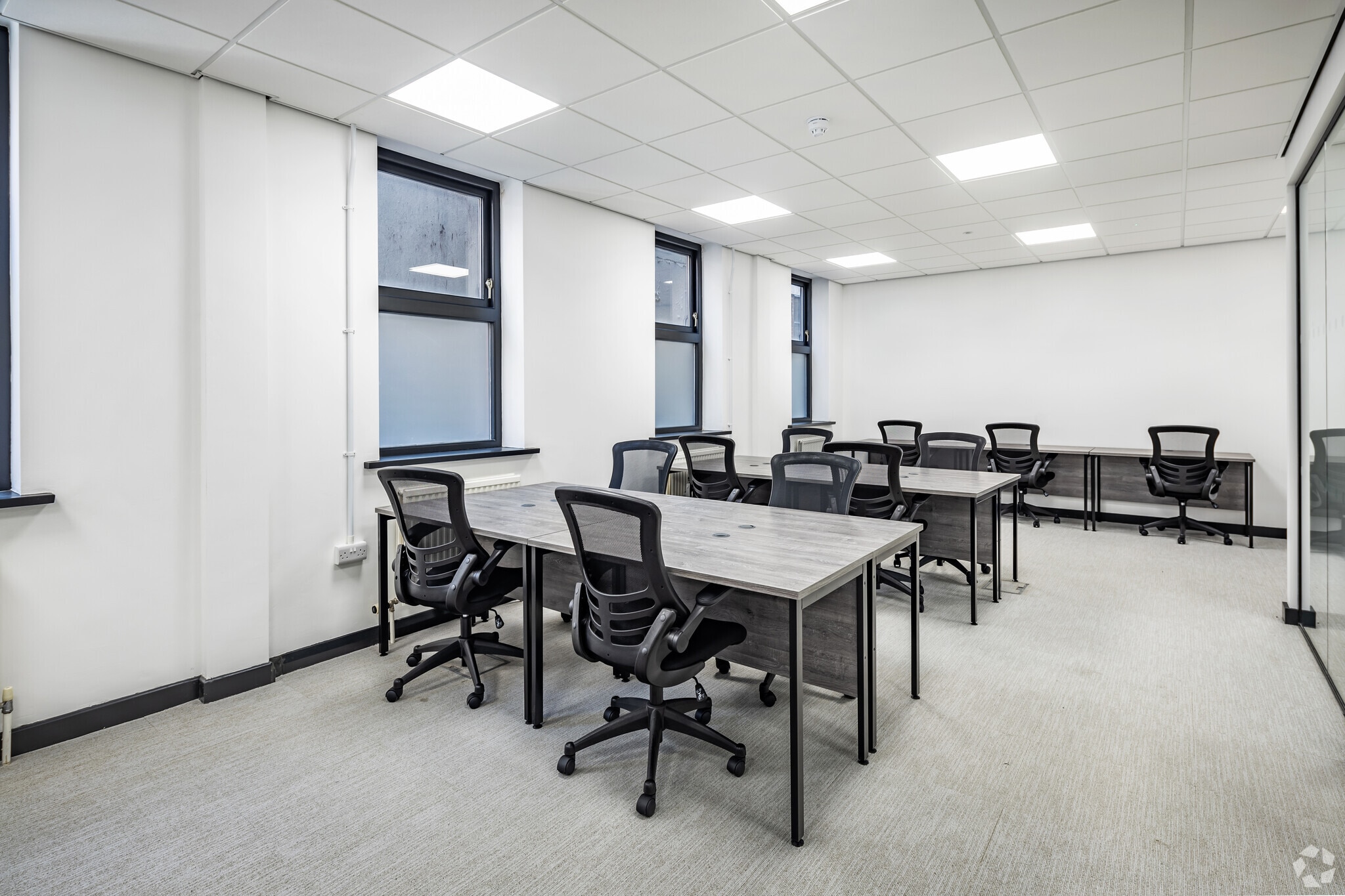 33-34 Winckley Sq, Preston to rent Interior Photo- Image 1 of 2