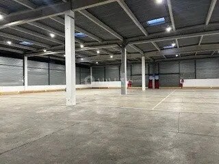 Location Local d'activités 5 890 m² - Photo 1
