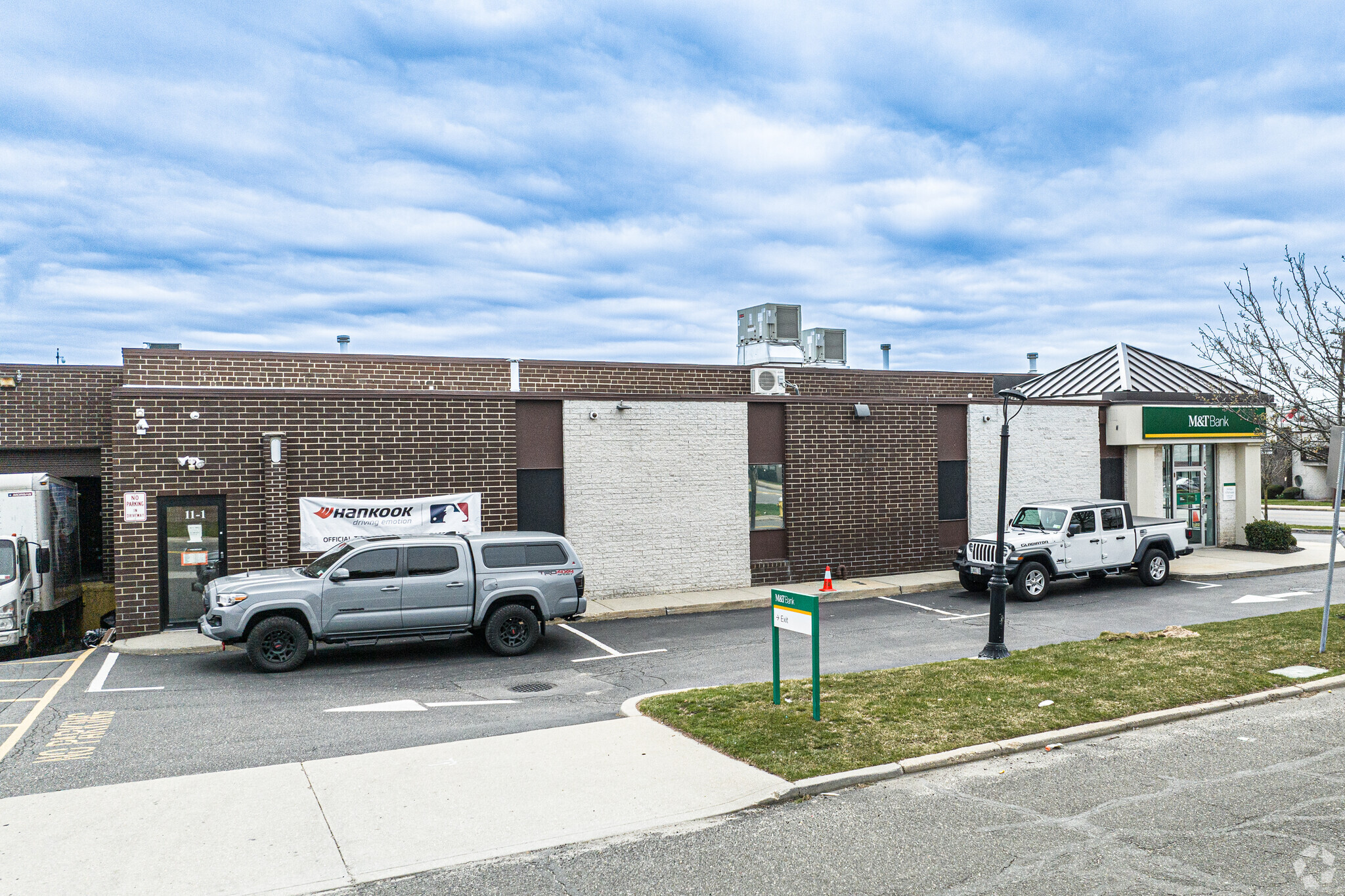 1019 Grand Blvd, Deer Park, NY for rent Building Photo- Image 1 of 4