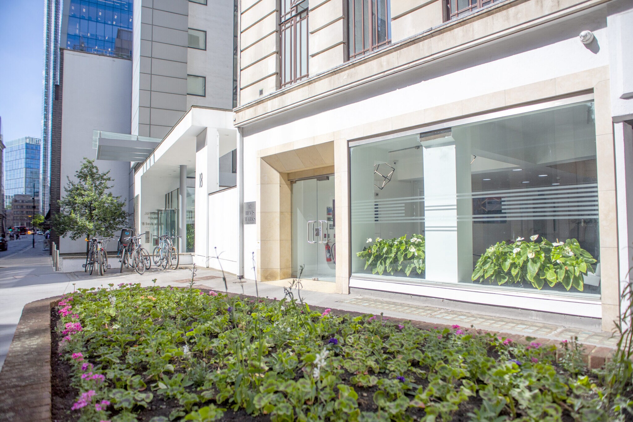 17 Bevis Marks, London to rent Building Photo- Image 1 of 11