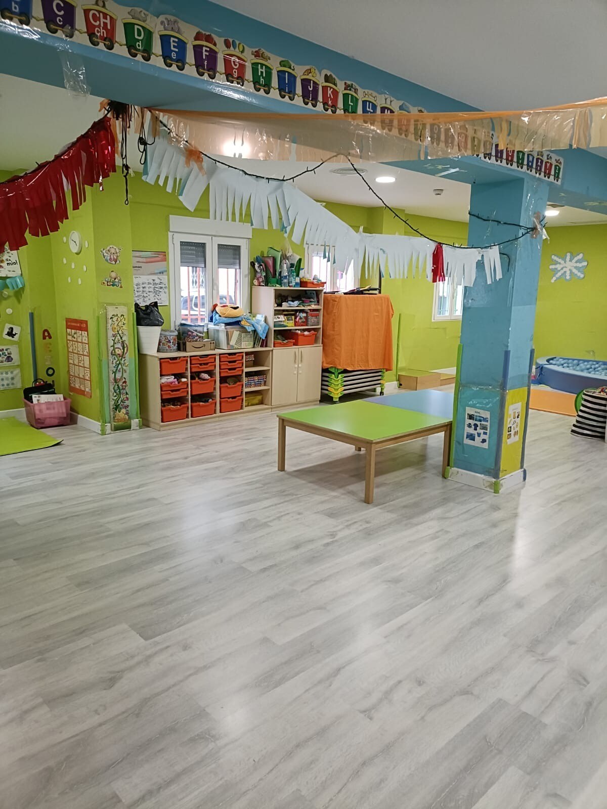 Retail in Madrid, Madrid to rent Primary Photo- Image 1 of 4