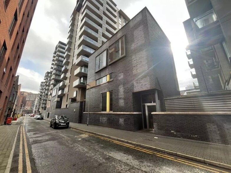 3 King St, Salford to rent - Building Photo - Image 3 of 3