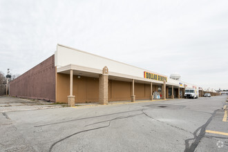 2828-2996 McCartney Rd, Youngstown, OH for rent Building Photo- Image 1 of 4