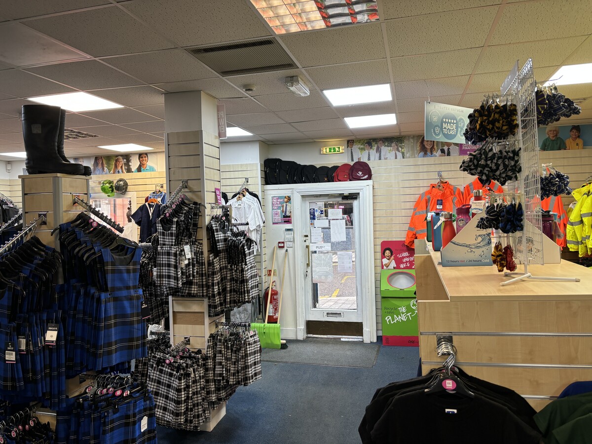 32 Vicar St, Falkirk, STG FK1 1JB - Unit 32 -  - Interior Photo - Image 1 of 3