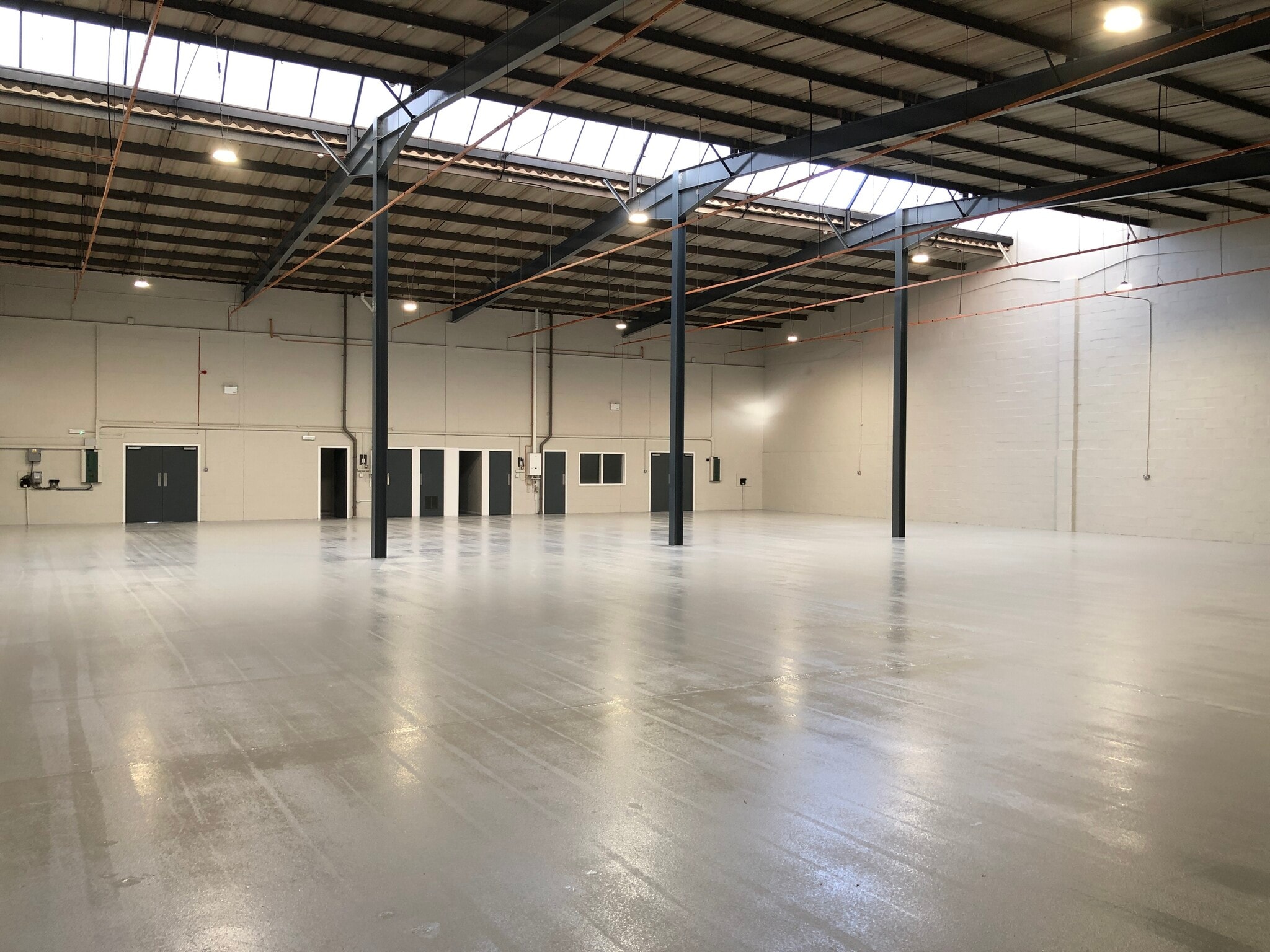Stacey Bushes, Milton Keynes to rent Building Photo- Image 1 of 11