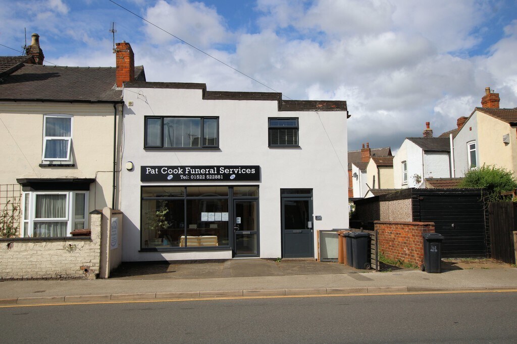 156-158 Burton Rd, Lincoln for sale Building Photo- Image 1 of 12