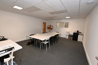 3 Cunningham Rd, Stirling to rent Interior Photo- Image 1 of 1