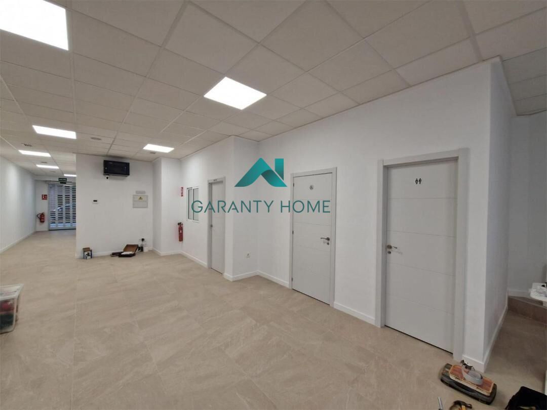 Retail in Murcia, Murcia to rent Interior Photo- Image 1 of 4