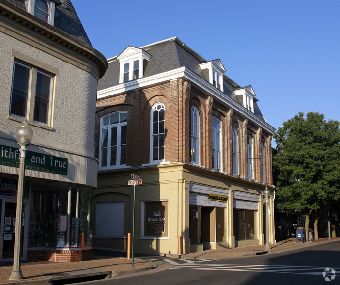 131 E Main St, Front Royal, VA for sale - Primary Photo - Image 1 of 1