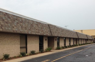 2200-2290 Elmhurst Rd, Elk Grove Village IL - Commercial Property