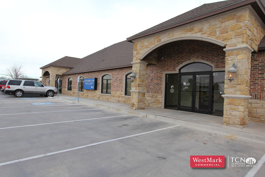 5424 19th St, Lubbock, TX for rent - Building Photo - Image 1 of 15