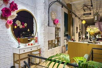 Retail in Barcelona, Barcelona to rent Interior Photo- Image 2 of 19