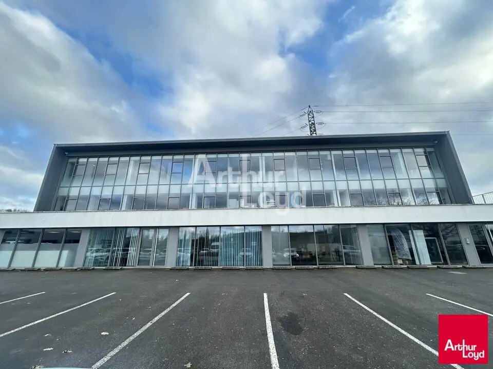 Location Bureaux 219 m² - Photo 1