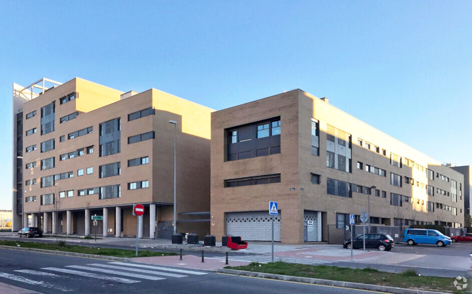 Calle de Alfredo Nobel, 25, Alcorcón, Madrid for sale - Building Photo - Image 2 of 3