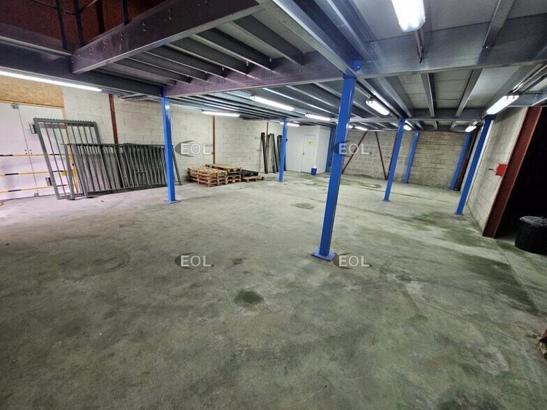Industrial in Ivry-sur-Seine to rent - Interior Photo - Image 2 of 8
