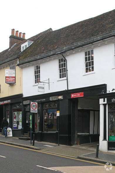 19 Holywell Hl, St Albans to rent - Building Photo - Image 3 of 4