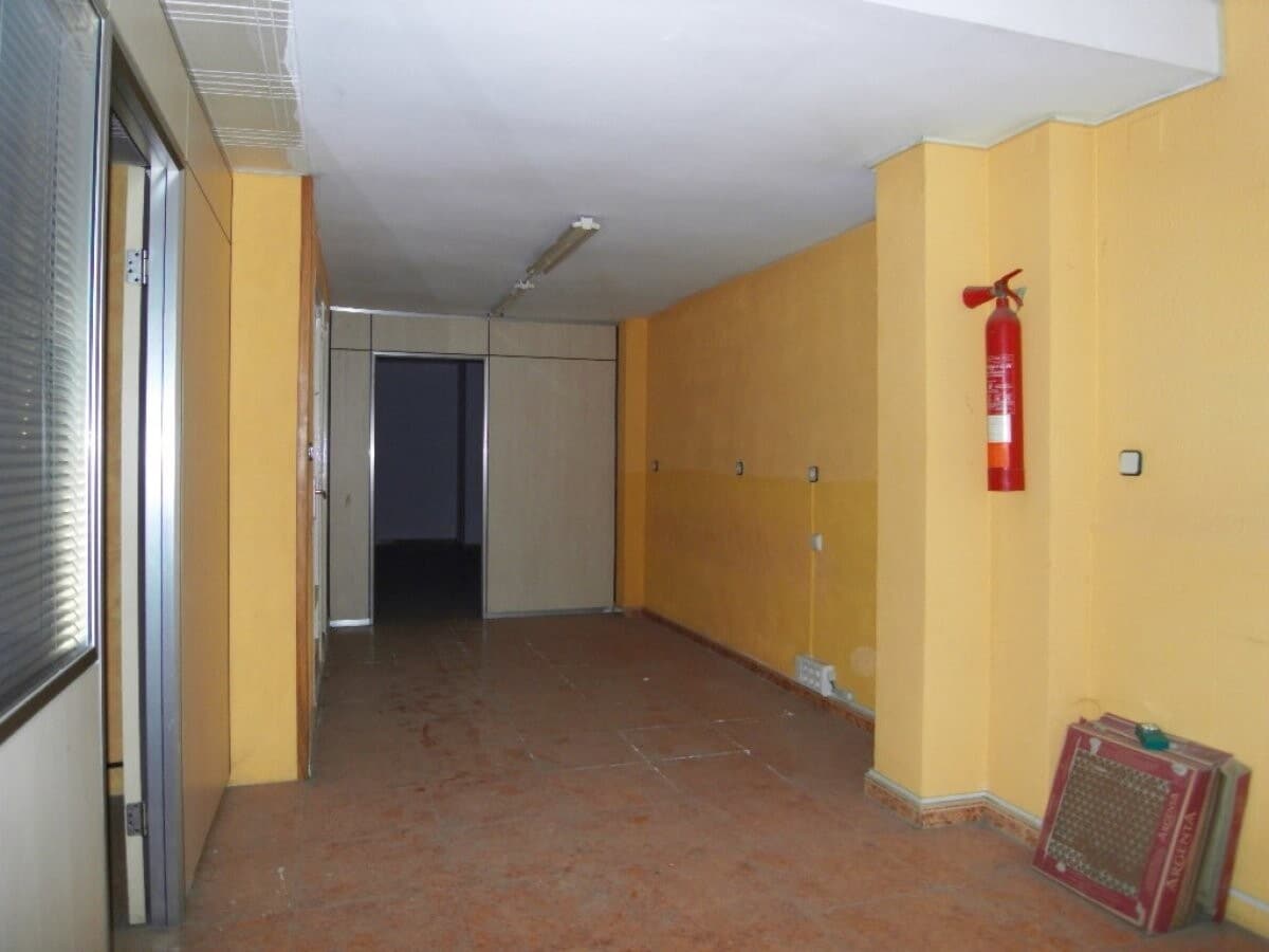 Barberà del Vallès, BAR 08210 - Unit Esc A - 1 - - Interior Photo - Image 2 of 7