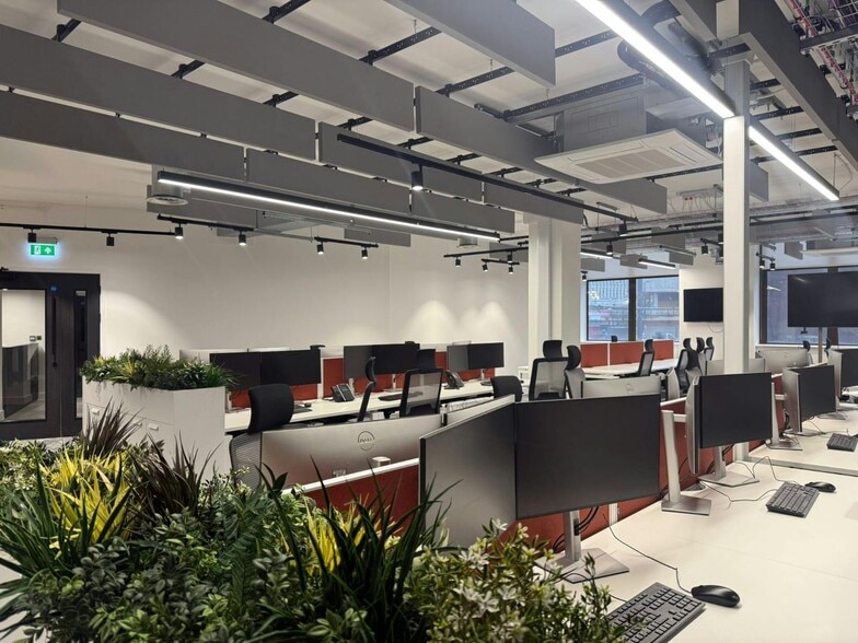 12-26 Albert St, Birmingham to rent - Building Photo - Image 3 of 46