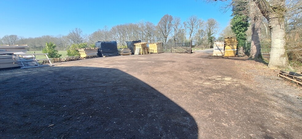 Marches Rd, Warnham to rent - Building Photo - Image 3 of 6