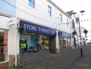 Merlins Walk, Carmarthen to rent Building Photo- Image 1 of 1