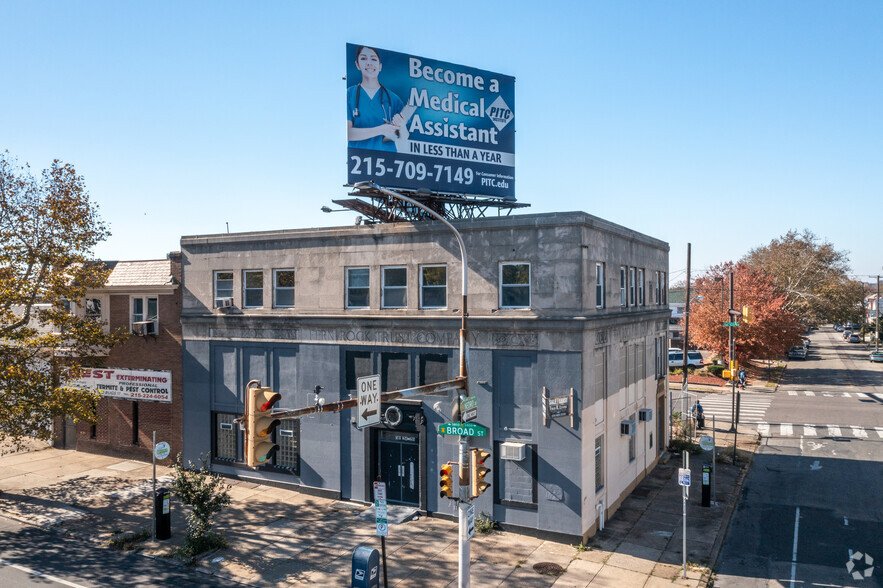 5824-5826 N Broad St, Philadelphia, PA for rent - Primary Photo - Image 1 of 5