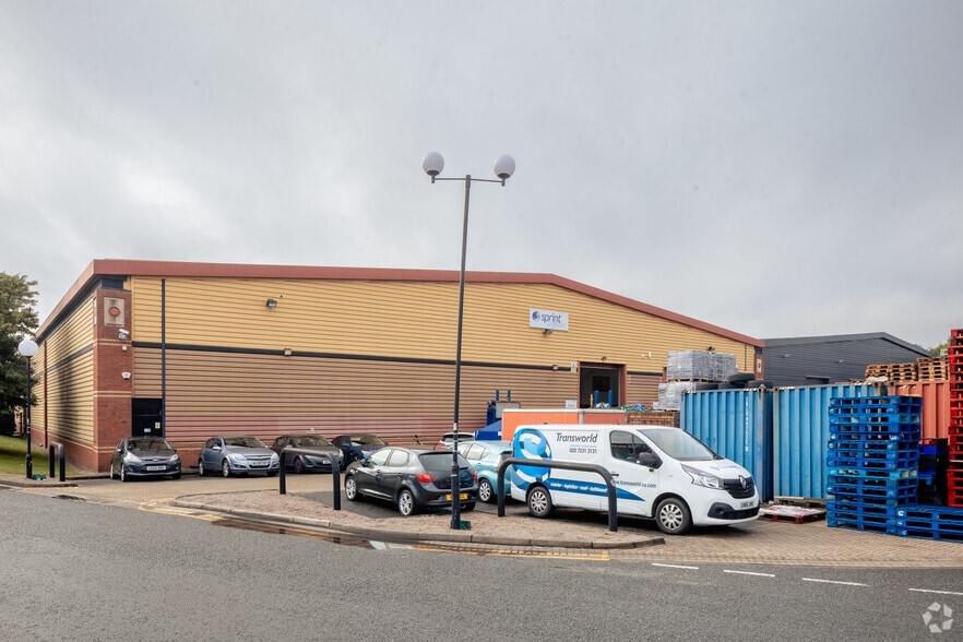 Cranford Ln, Hounslow for sale - Building Photo - Image 1 of 1