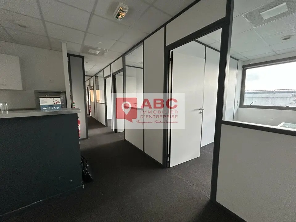 Office in Montpellier for sale Building Photo- Image 1 of 11