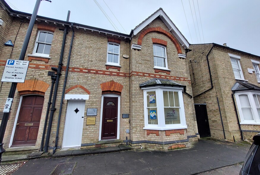 15 Grove Pl, Bedford to rent - Building Photo - Image 2 of 2