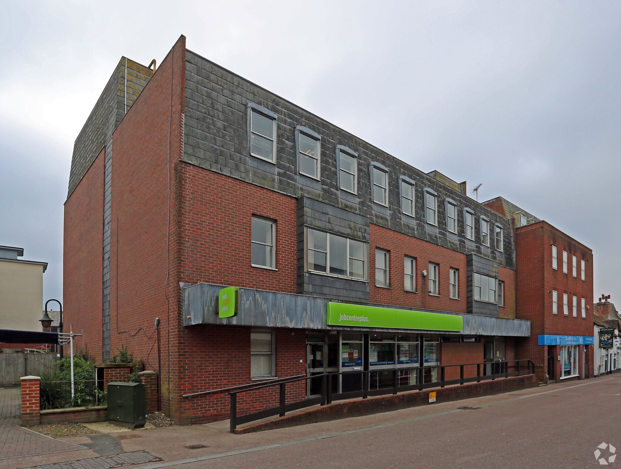 6 London St, Andover for sale Primary Photo- Image 1 of 1