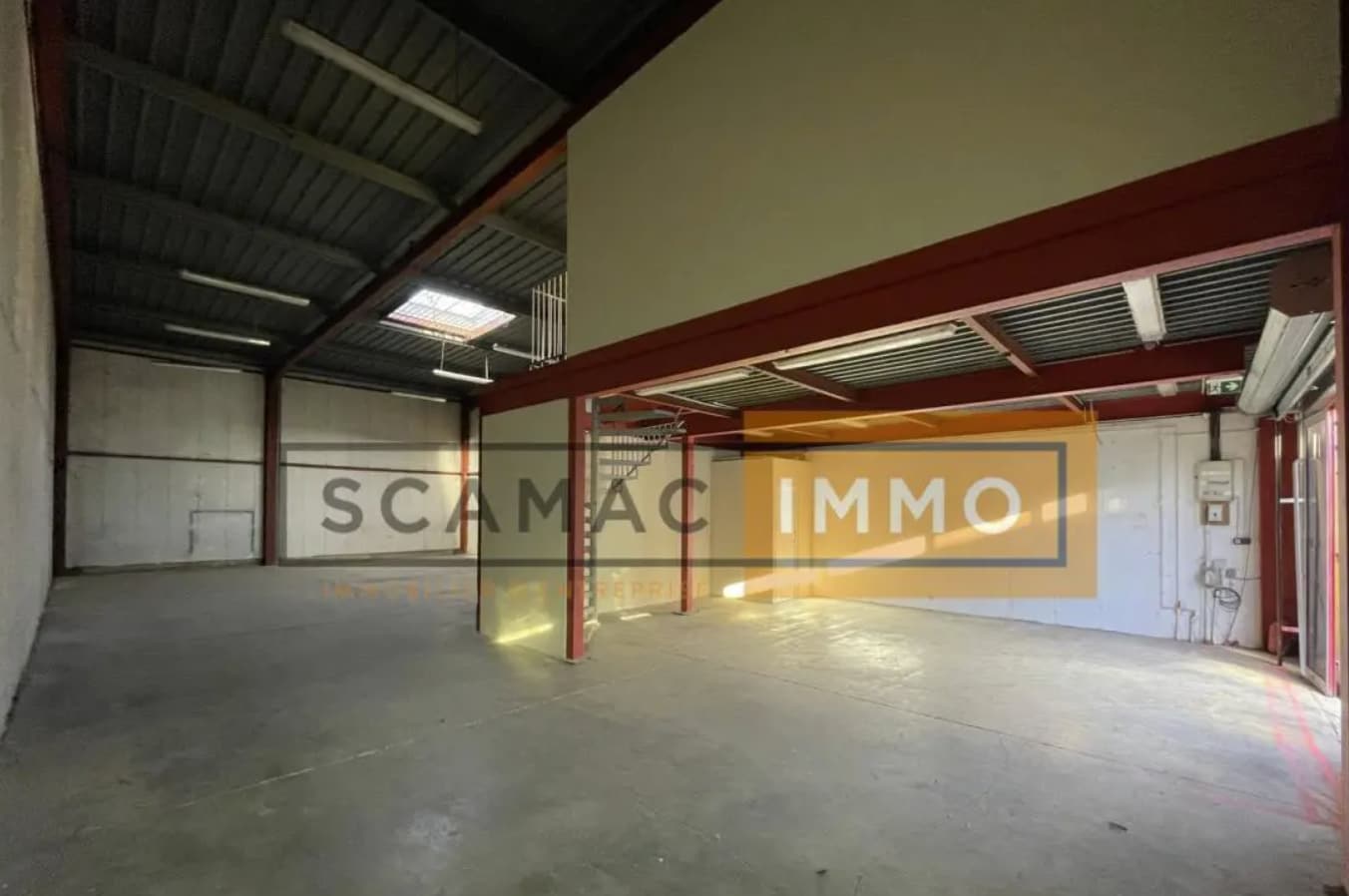 Industrial in Champigny-sur-Marne to rent Interior Photo- Image 1 of 11