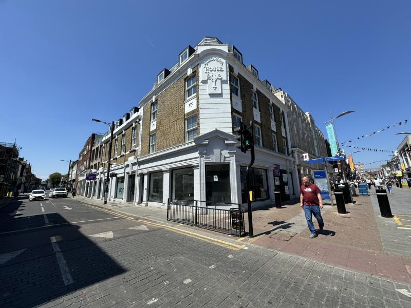 27 High St, Southend On Sea for sale Building Photo- Image 1 of 1