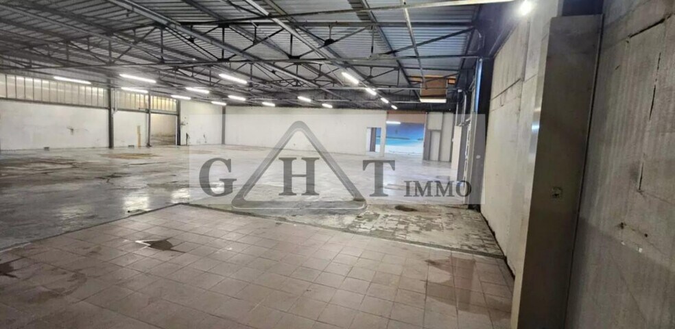 Industrial in Thorigny-sur-Marne to rent - Interior Photo - Image 1 of 6