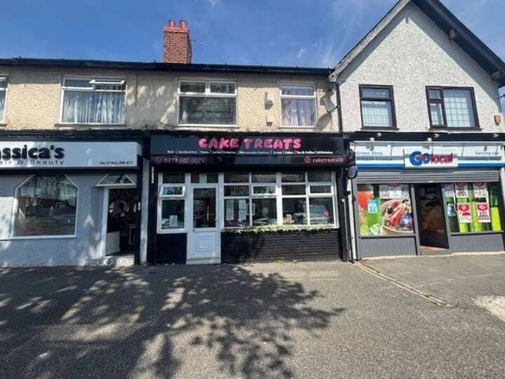 92 Bidston Av, Birkenhead for sale - Building Photo - Image 1 of 8