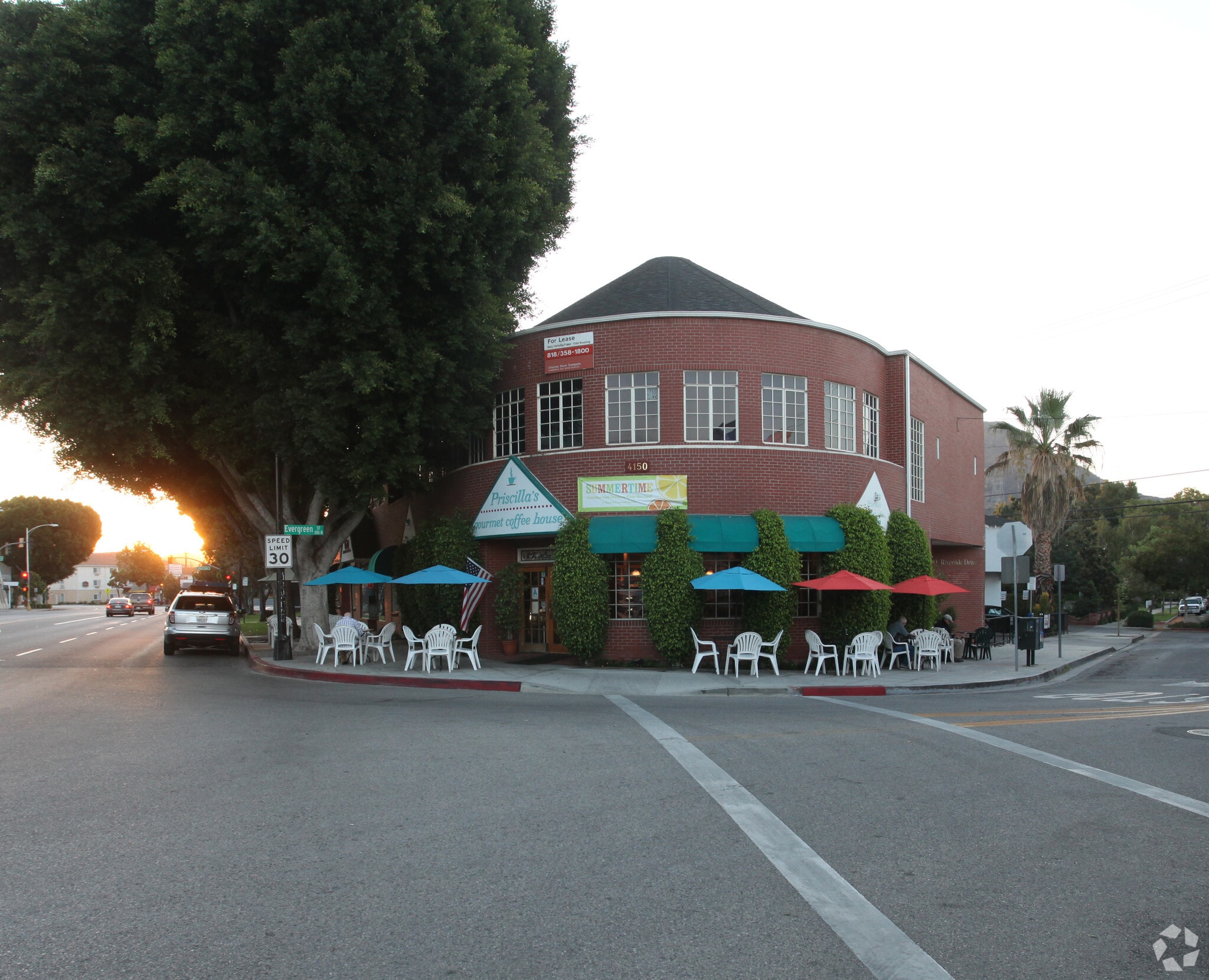 4150 Riverside Dr, Burbank, CA to rent Primary Photo- Image 1 of 8