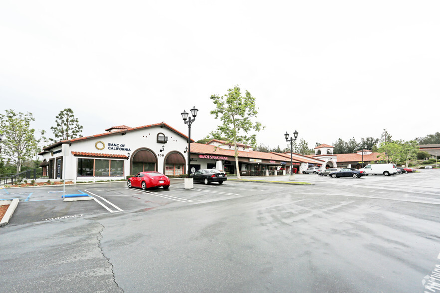 100-168 S Fairmont Blvd, Anaheim, CA for rent - Primary Photo - Image 1 of 10