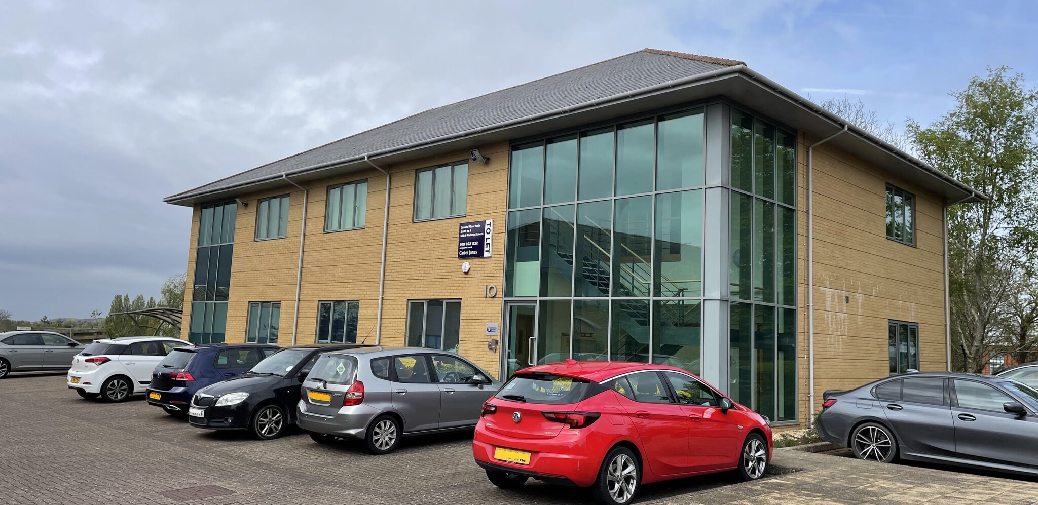 Golf Course Ln, Filton to rent Building Photo- Image 1 of 6