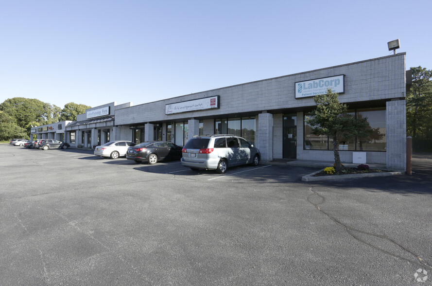 4830-4848 Sunrise Hwy, Sayville, NY for rent - Building Photo - Image 1 of 15