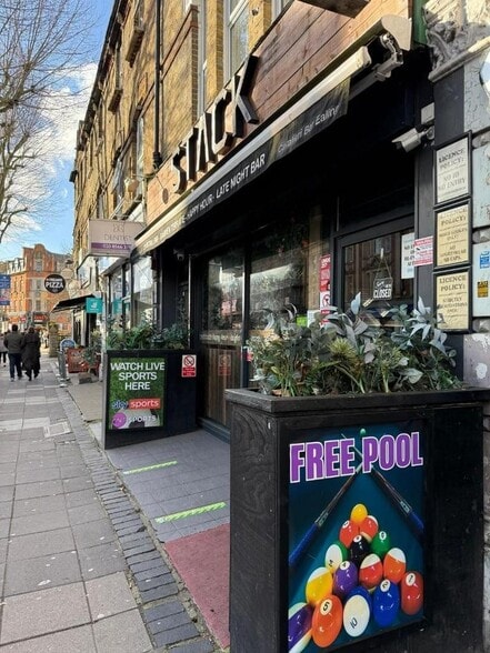 4 The Mall, London to rent - Building Photo - Image 2 of 11