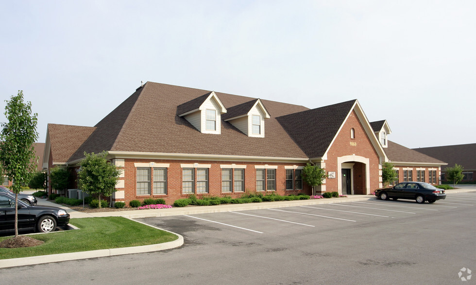 9860 Westpoint Dr, Fishers, IN for rent - Building Photo - Image 1 of 6