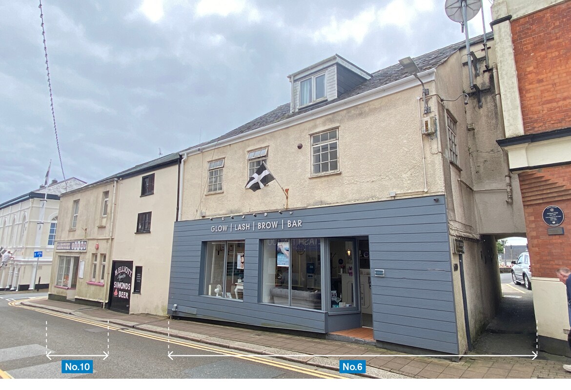 10 Lower Fore St, Saltash for sale Primary Photo- Image 1 of 1