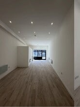 132 Wandsworth High St, London to rent Interior Photo- Image 1 of 4