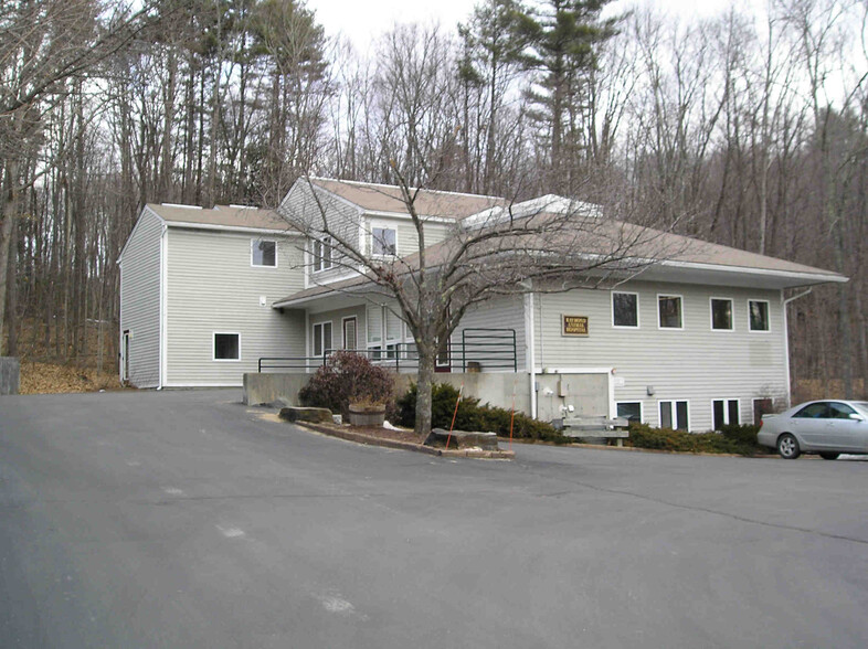 169 Route 27, Raymond, NH for rent - Primary Photo - Image 1 of 22