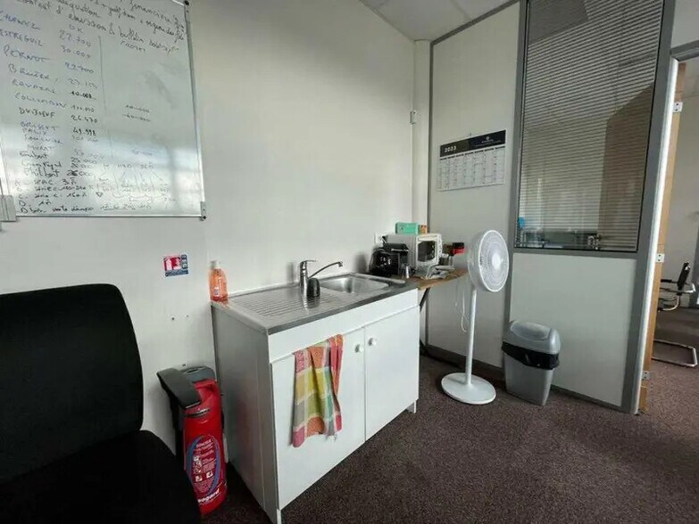 Office in Lyon to rent - Interior Photo - Image 3 of 12